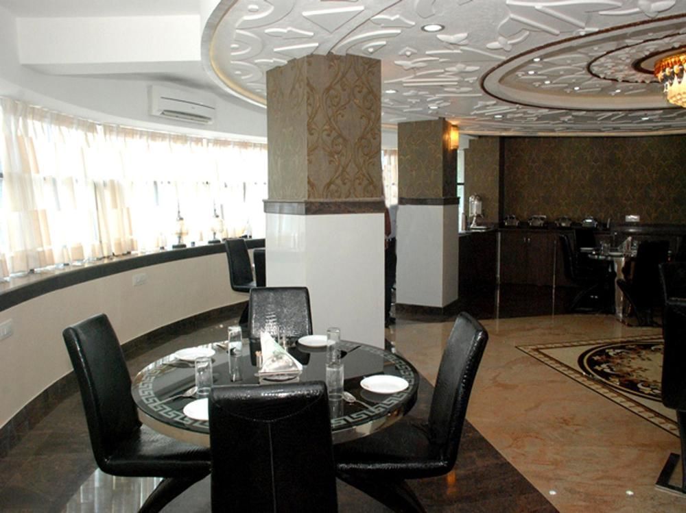 Treebo Trend Orient Grand Hotel Nágpur Kültér fotó